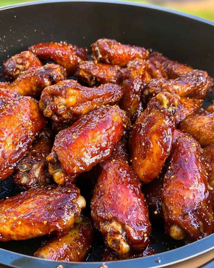 Why Chili Oil Chicken Wings Deserve a Spot on Your Table 4 Street food-style chili oil chicken wings with garlic, chili flakes, and green onions